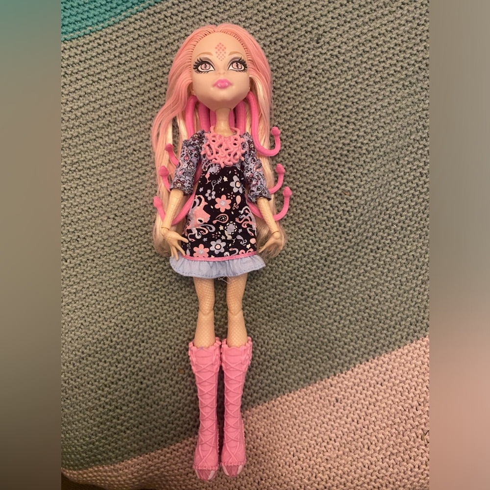 Viperine Gorgon doll